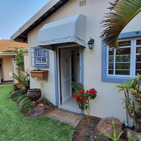 Hotel The Lazy Lizard Durban Exterior foto