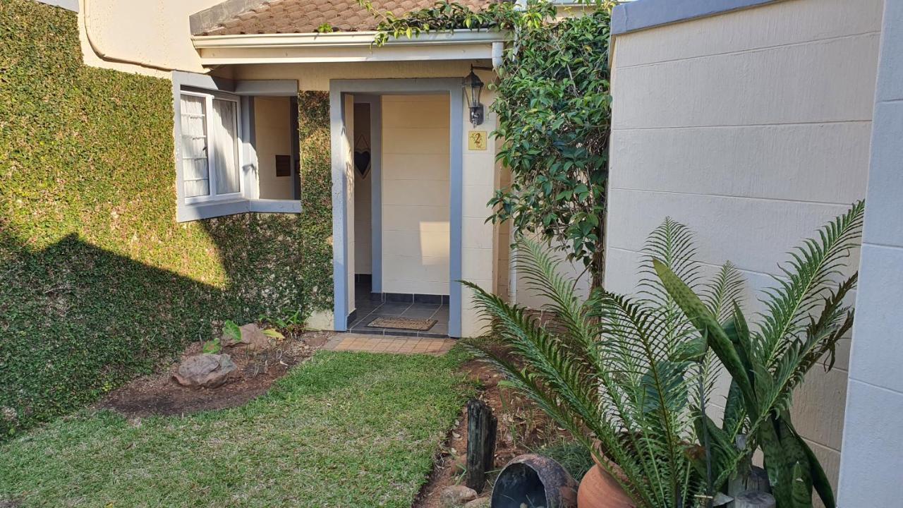Hotel The Lazy Lizard Durban Exterior foto